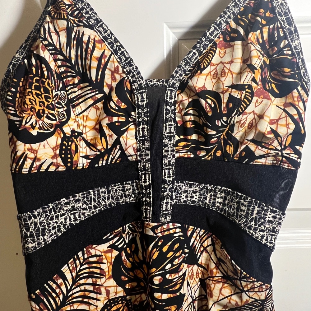 Amoressa by Miracle Suit Dijon Ingot Printed Mesh One-Piece Swimsuit, US Size 8 - Picture 12 of 15